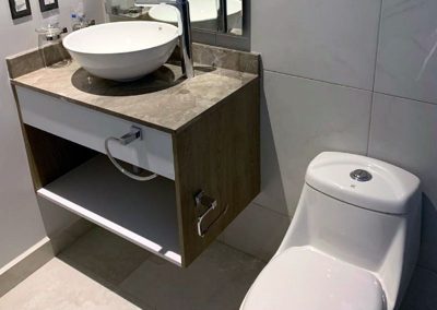 AUTÉNTICO VERTICAL ZONA REAL