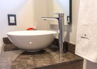 AUTÉNTICO VERTICAL ZONA REAL